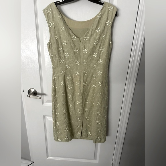 Talbots Green Dress with White Flowers - Picture 3 of 3